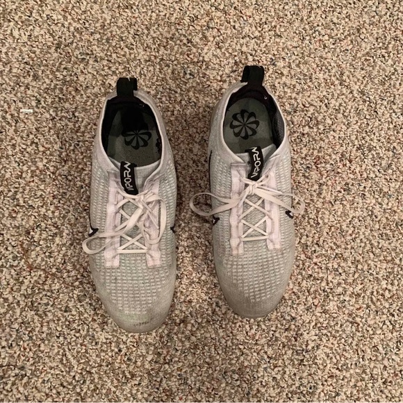 Air VaporMax 2021 Flyknit size 10 Great Condition - Picture 2 of 4